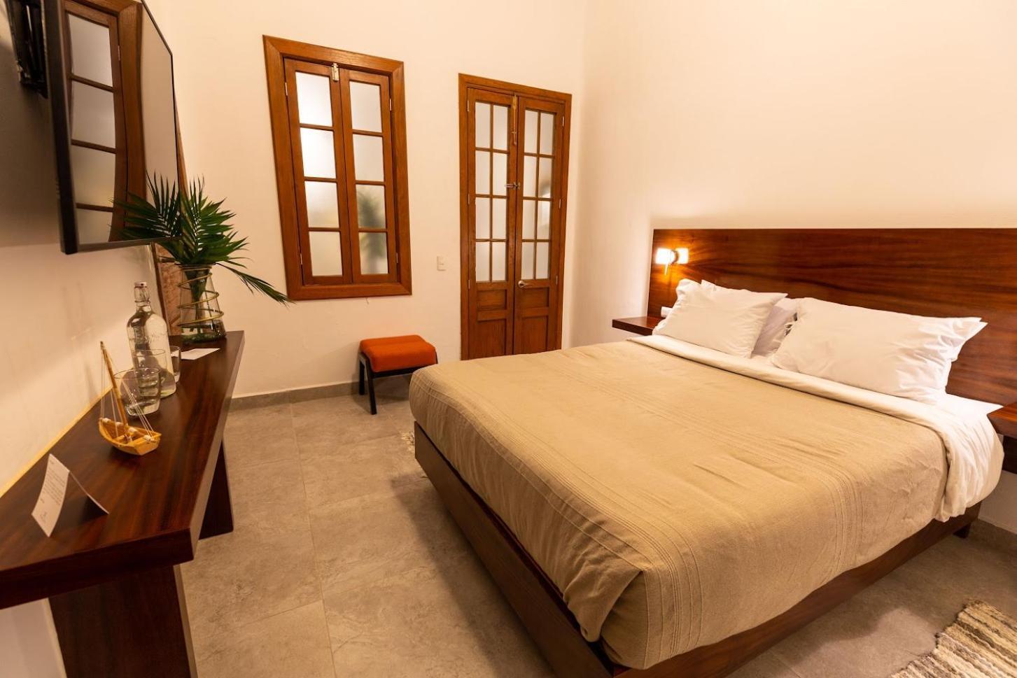 Plaza Chapala Hotel מראה חיצוני תמונה