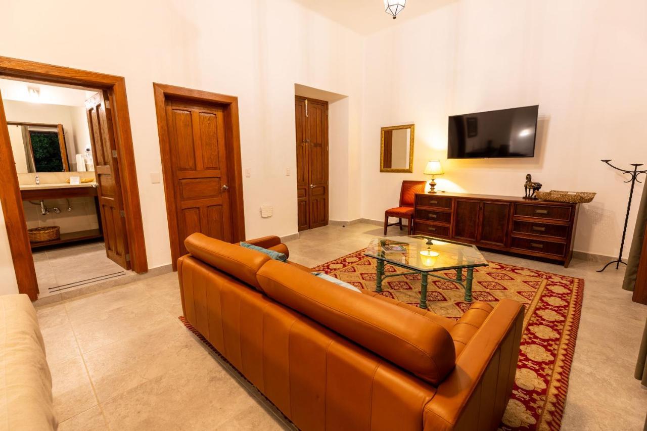 Plaza Chapala Hotel מראה חיצוני תמונה