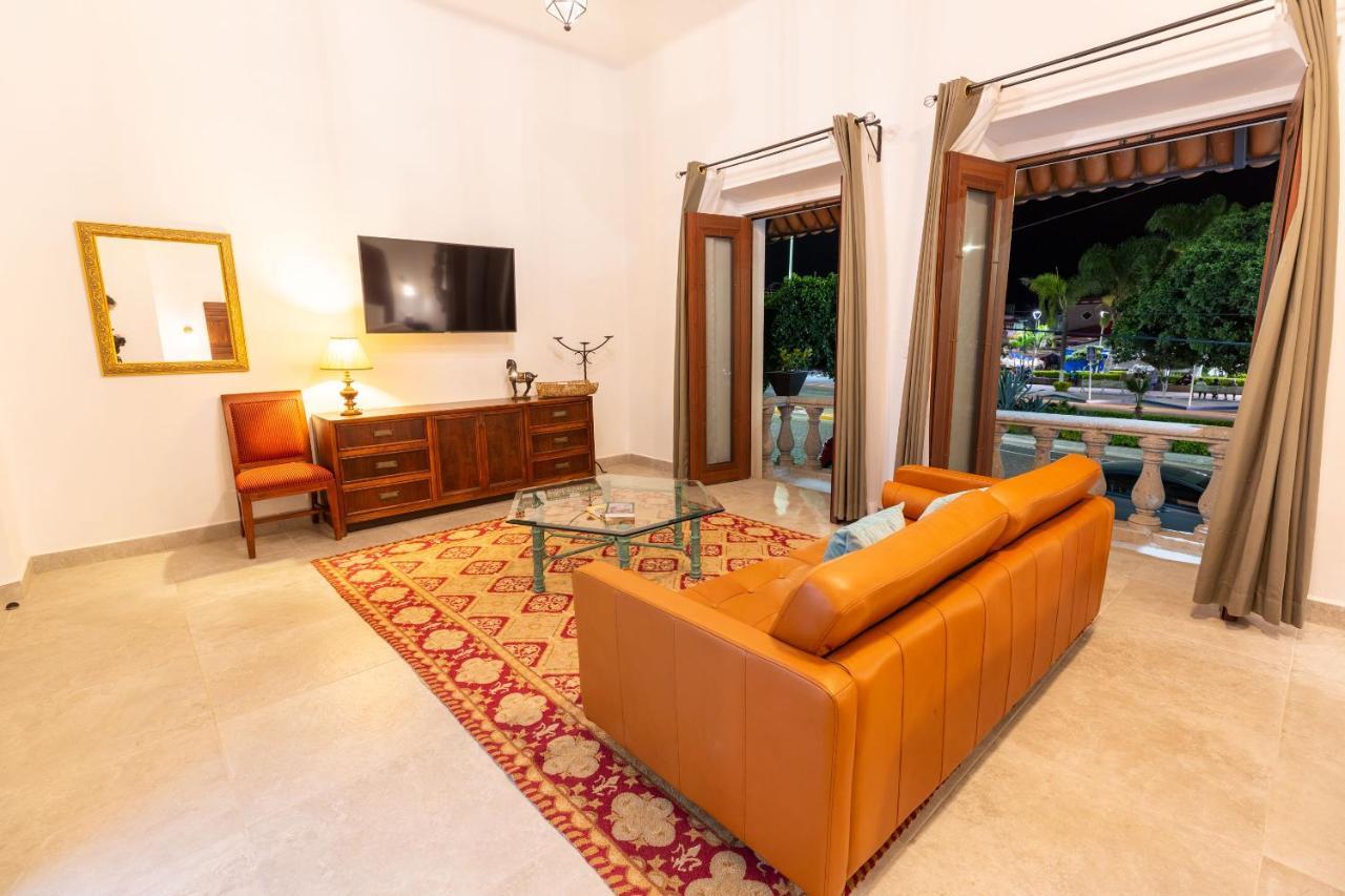 Plaza Chapala Hotel מראה חיצוני תמונה